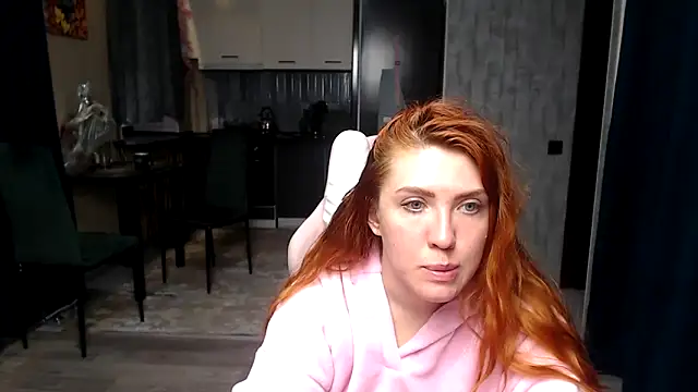 Reginasmilee online show from 8, 4, 2026