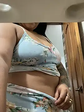 Valentina Tilly online show from 11, 7, 2026