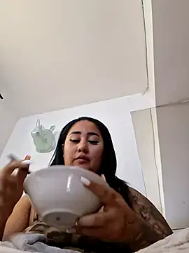 Valentina Tilly online show from 28, 7, 2026