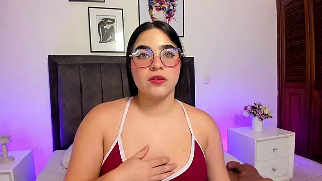 Snapshot of MarahBaker35 chatting on 6, 8, 2026 MarahBaker35 online show from 6, 8, 2026