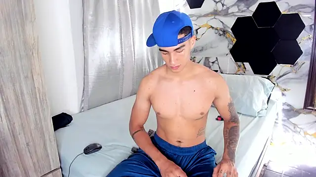 Goldendesirexx online show from 4, 8, 2026