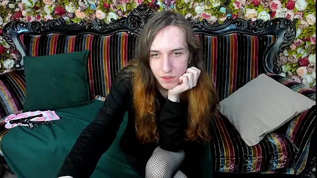 ChrisyBevy online show from 25, 6, 2026