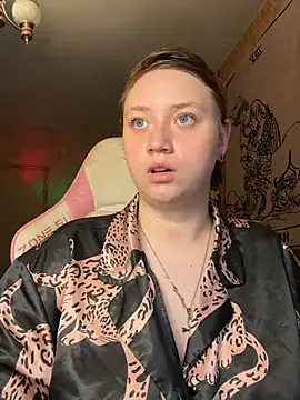 lily shamy online show from 7, 7, 2026