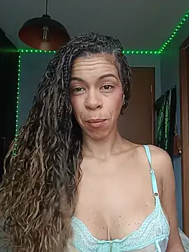 Snapshot of Cabocla_BR chatting on 4, 7, 2026 Cabocla BR online show from 4, 7, 2026
