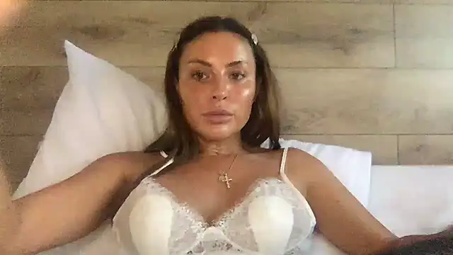 Snapshot of selena_xxx chatting on 7, 7, 2026 selena xxx online show from 7, 7, 2026