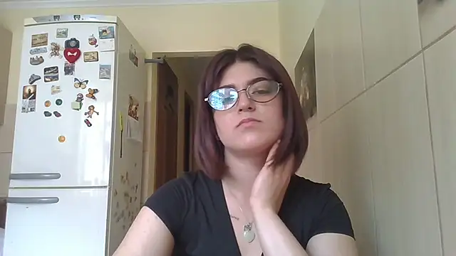 Lola enjoy online show from 17, 7, 2026