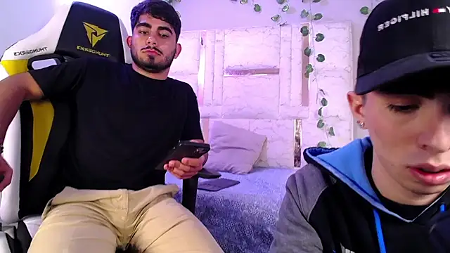 Michael and twinkk online show from 3, 7, 2026