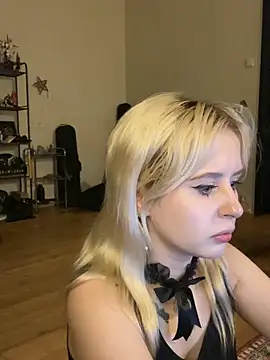 viviennedoll online show from 3, 7, 2026