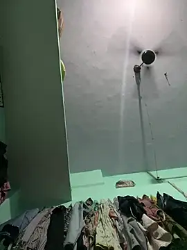 Snapshot of Miss-puhu chatting on 5, 7, 2026 Miss-puhu online show from 5, 7, 2026