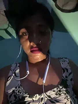 Snapshot of Miss-puhu chatting on 6, 7, 2026 Miss-puhu online show from 6, 7, 2026