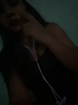 Snapshot of Miss-puhu chatting on 10, 7, 2026 Miss-puhu online show from 10, 7, 2026