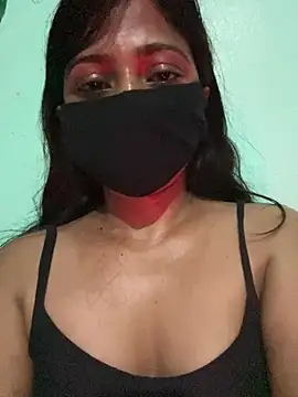 Snapshot of Miss-puhu chatting on 10, 7, 2026 Miss-puhu online show from 10, 7, 2026