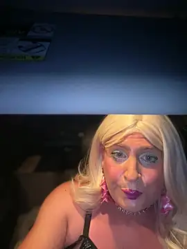 SiSSY BARBiE online show from 10, 8, 2026