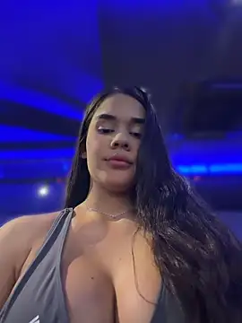 Snapshot of BellaLeclair_ chatting on 13, 7, 2026 BellaLeclair online show from 13, 7, 2026