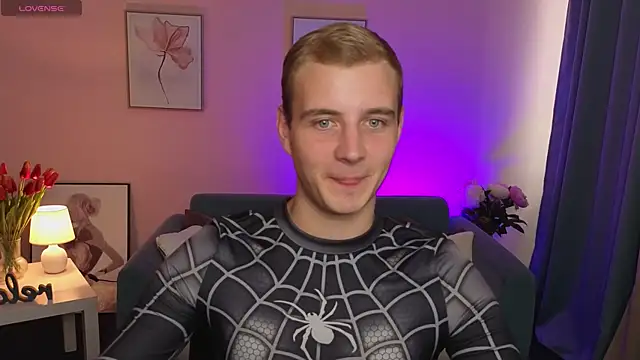 Snapshot of AlexCooll chatting on 8, 7, 2026 AlexCooll online show from 8, 7, 2026