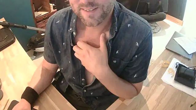Snapshot of lars_lussurioso chatting on 9, 7, 2026 lars lussurioso online show from 9, 7, 2026
