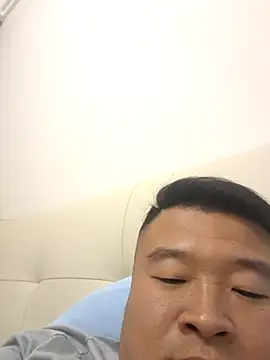 xiaowu2323 online show from 13, 7, 2026