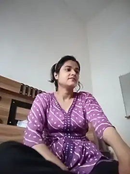 Manju big qeen online show from 17, 7, 2026
