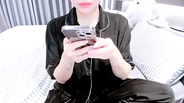 Snapshot of SungkyunnKwan chatting on 15, 2, 2025 SungkyunnKwan online show from 15, 2, 2025