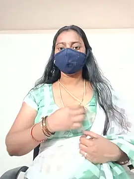 Snapshot of laxi_tamilponnu chatting on 15, 7, 2026 laxi tamilponnu online show from 15, 7, 2026