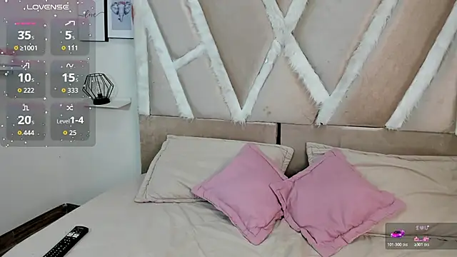 holly rosee online show from 14, 7, 2026