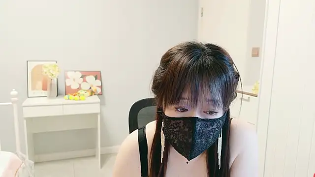 XantheBloom online show from 17, 7, 2026