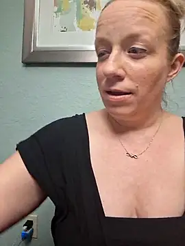 Snapshot of XxMs_StarzxX chatting on 14, 2, 2025 XxMs StarzxX online show from 14, 2, 2025