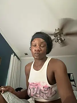 Snapshot of therealgiabenj chatting on 20, 7, 2026 therealgiabenj online show from 20, 7, 2026