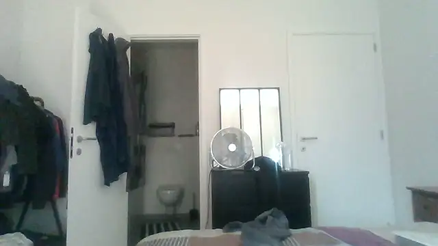 Snapshot of FFbottomnow chatting on 21, 7, 2026 FFbottomnow online show from 21, 7, 2026