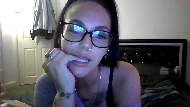 Pretty Kizzi online show from 27, 7, 2026