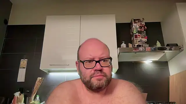 Snapshot of theitalianbear chatting on 16, 6, 2026 theitalianbear online show from 16, 6, 2026