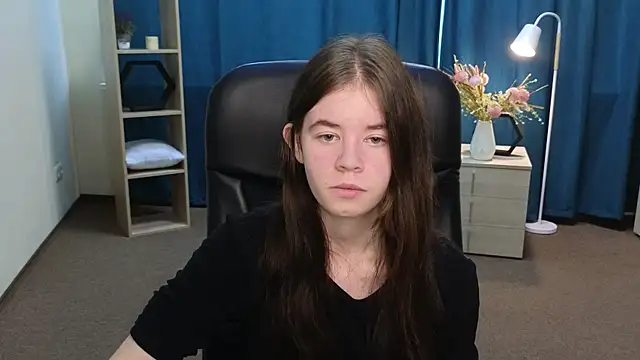NicolaDevis online show from 30, 7, 2026