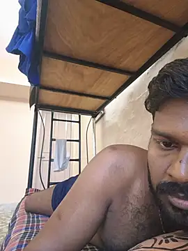 Snapshot of Vijayanbigc chatting on 3, 8, 2026 Vijayanbigc online show from 3, 8, 2026