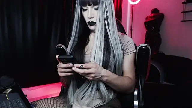 april simons2 online show from 26, 10, 2025