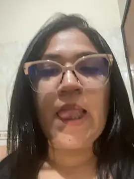 Snapshot of Sharon_88 chatting on 5, 8, 2026 Sharon 88 online show from 5, 8, 2026