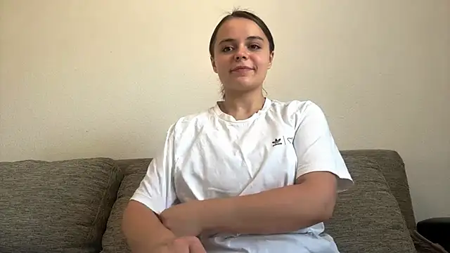 LorileeKaliszewski online show from 3, 8, 2026