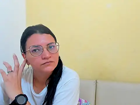 MARILYN GARCIA online show from 5, 4, 2026