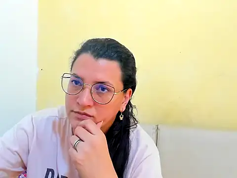 MARILYN GARCIA online show from 7, 4, 2026