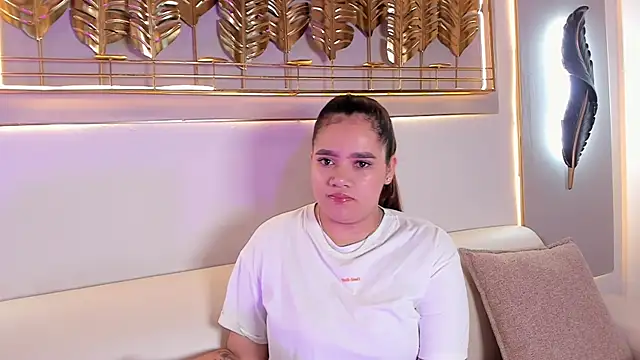 Snapshot of saharawalker_ chatting on 6, 8, 2026 saharawalker online show from 6, 8, 2026