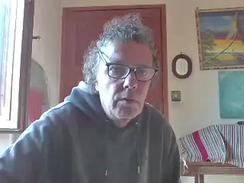 Snapshot of gianlux128bis chatting on 4, 2, 2025 gianlux128bis online show from 4, 2, 2025