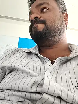 Snapshot of mikki1355 chatting on 15, 2, 2026 mikki1355 online show from 15, 2, 2026