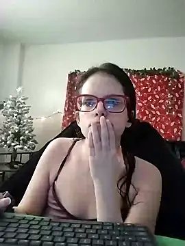 Snapshot of JessaBella chatting on 4, 12, 2024 JessaBella online show from 4, 12, 2024