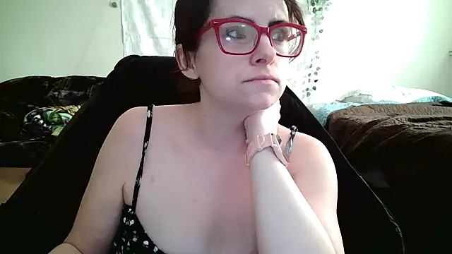 Snapshot of JessaBella chatting on 22, 10, 2025 JessaBella online show from 22, 10, 2025