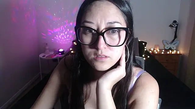 Ninimoon online show from 7, 1, 2026