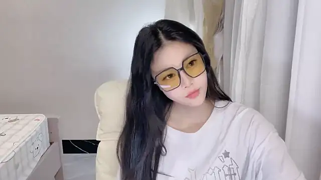 CNchengcheng online show from 4, 10, 2025