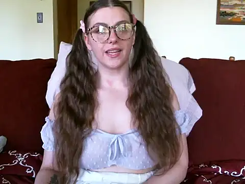 Snapshot of katie_kitten38 chatting on 9, 6, 2026 katie kitten38 online show from 9, 6, 2026