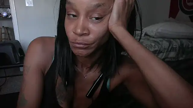 Snapshot of EnticingAaliyah chatting on 25, 7, 2026 EnticingAaliyah online show from 25, 7, 2026