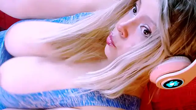 Honey Lucy1 online show from 9, 4, 2026