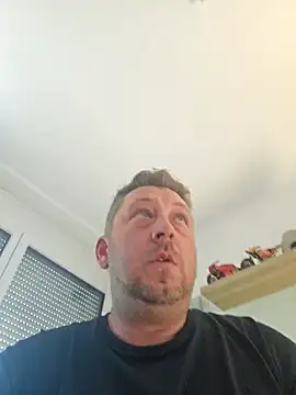 Snapshot of ktmtom247 chatting on 11, 9, 2025 ktmtom247 online show from 11, 9, 2025