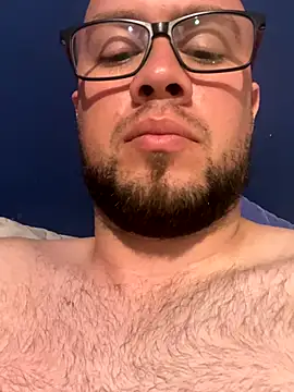 Snapshot of AlejoStrep chatting on 20, 11, 2025 AlejoStrep online show from 20, 11, 2025